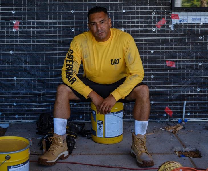 Caterpillar ticari marka afiş uzun kollu tişört erkekler gece kamuflajı | üstler ve dış giyim VL4F226